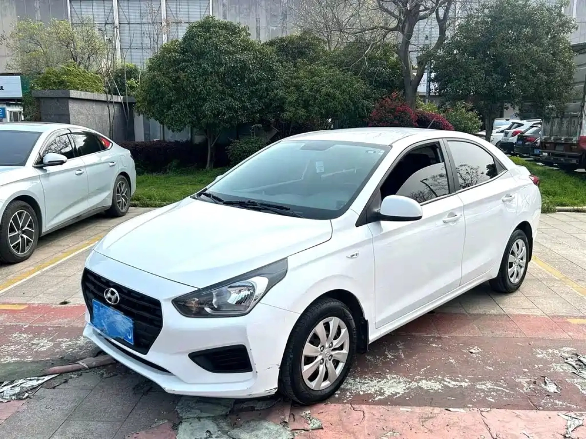 HYUNDAI VERNA