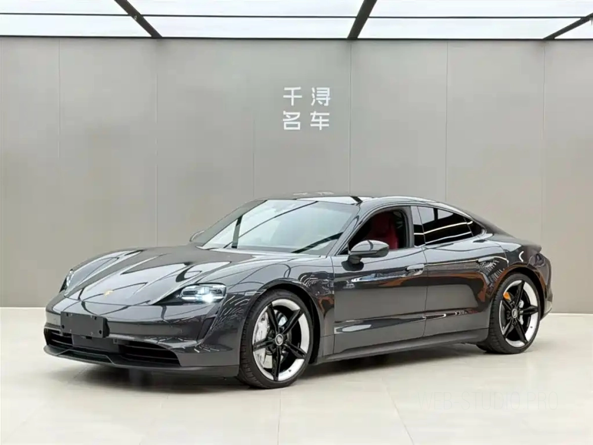 PORSCHE TAYCAN  2020