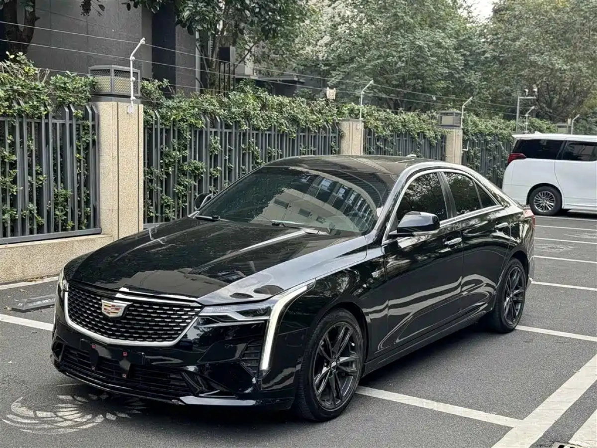CADILLAC CT4  2022
