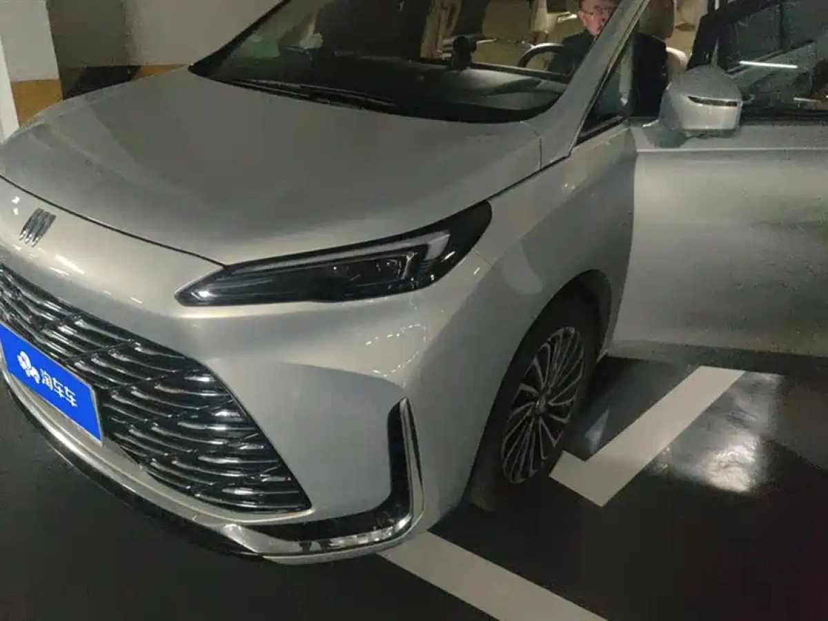 BUICK GL8 NEW ENERGY