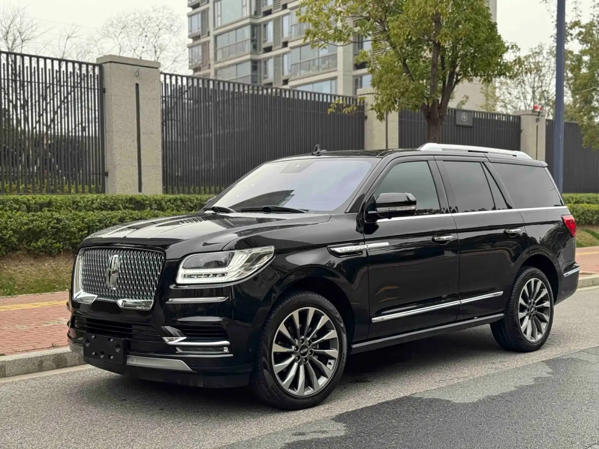 LINCOLN NAVIGATOR  2019