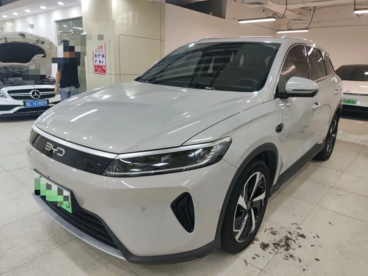 BYD SEALION 05 DM-I  2025