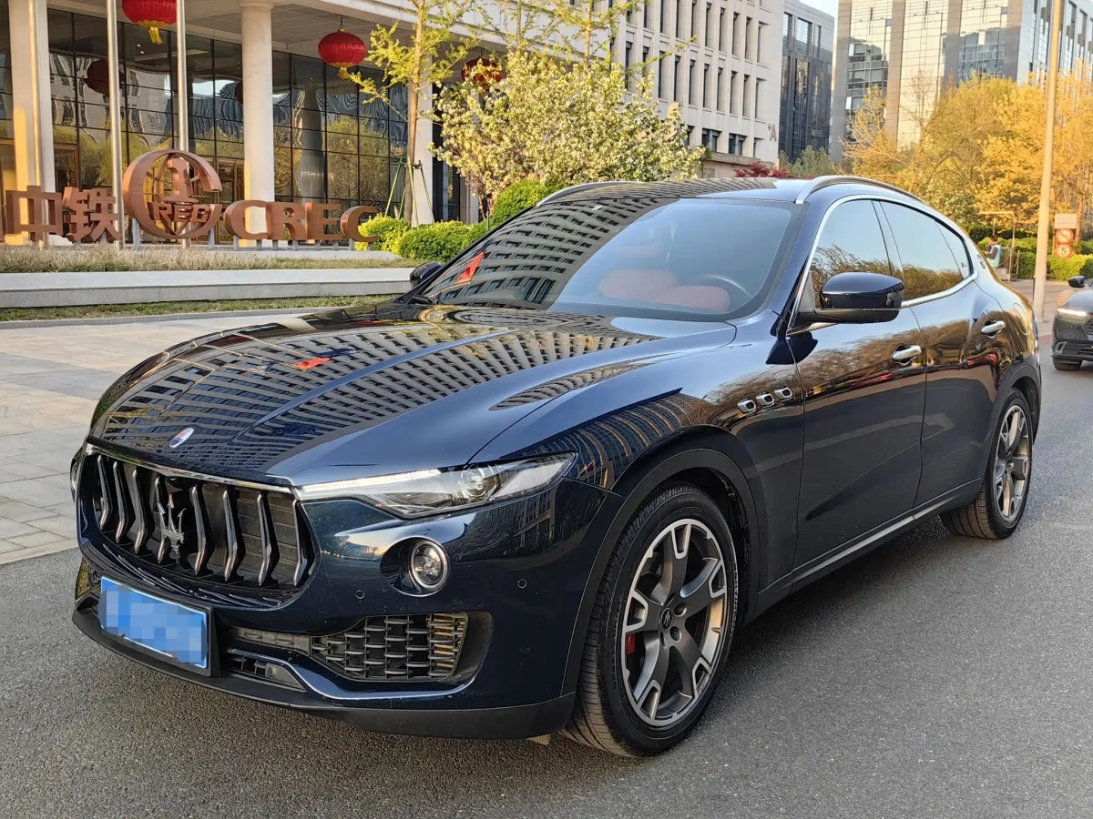 MASERATI LEVANTE  2021