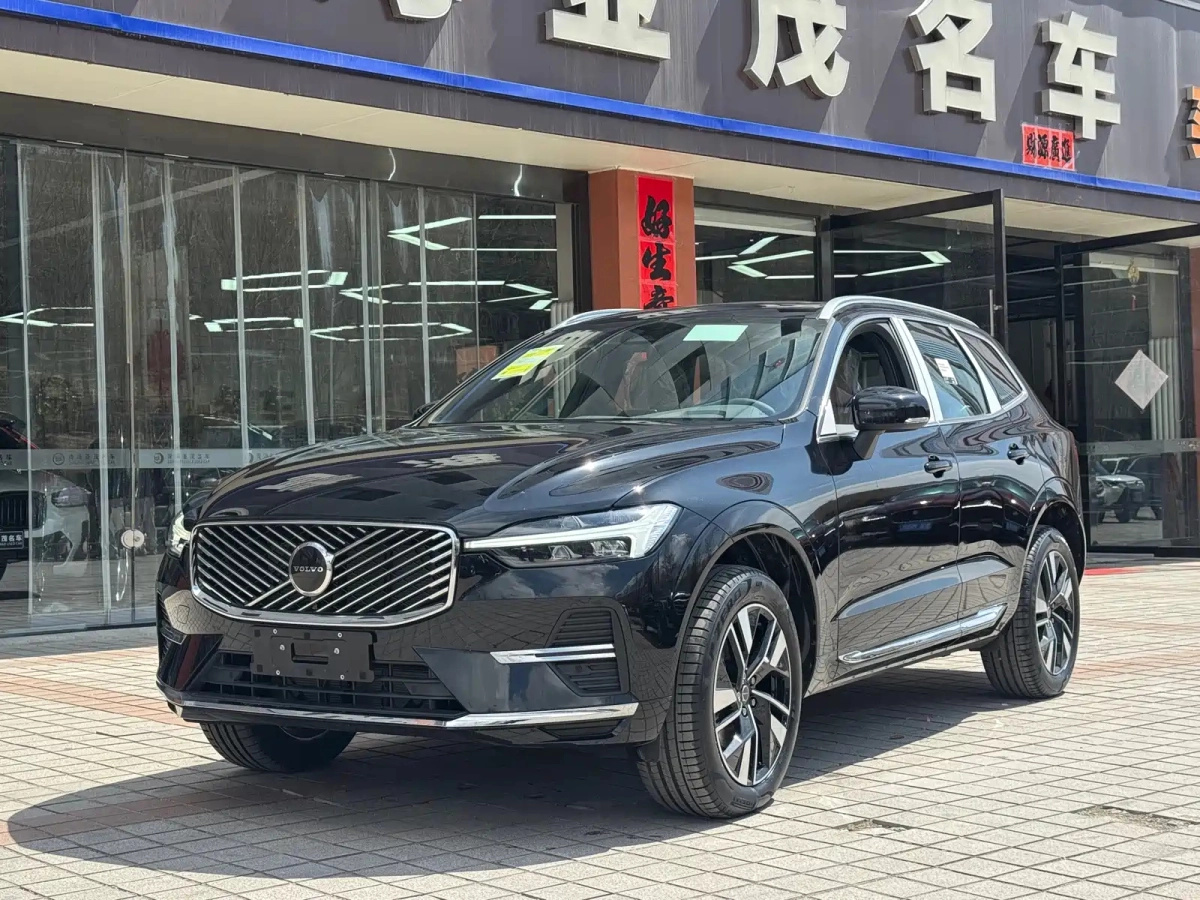 VOLVO XC60  2026