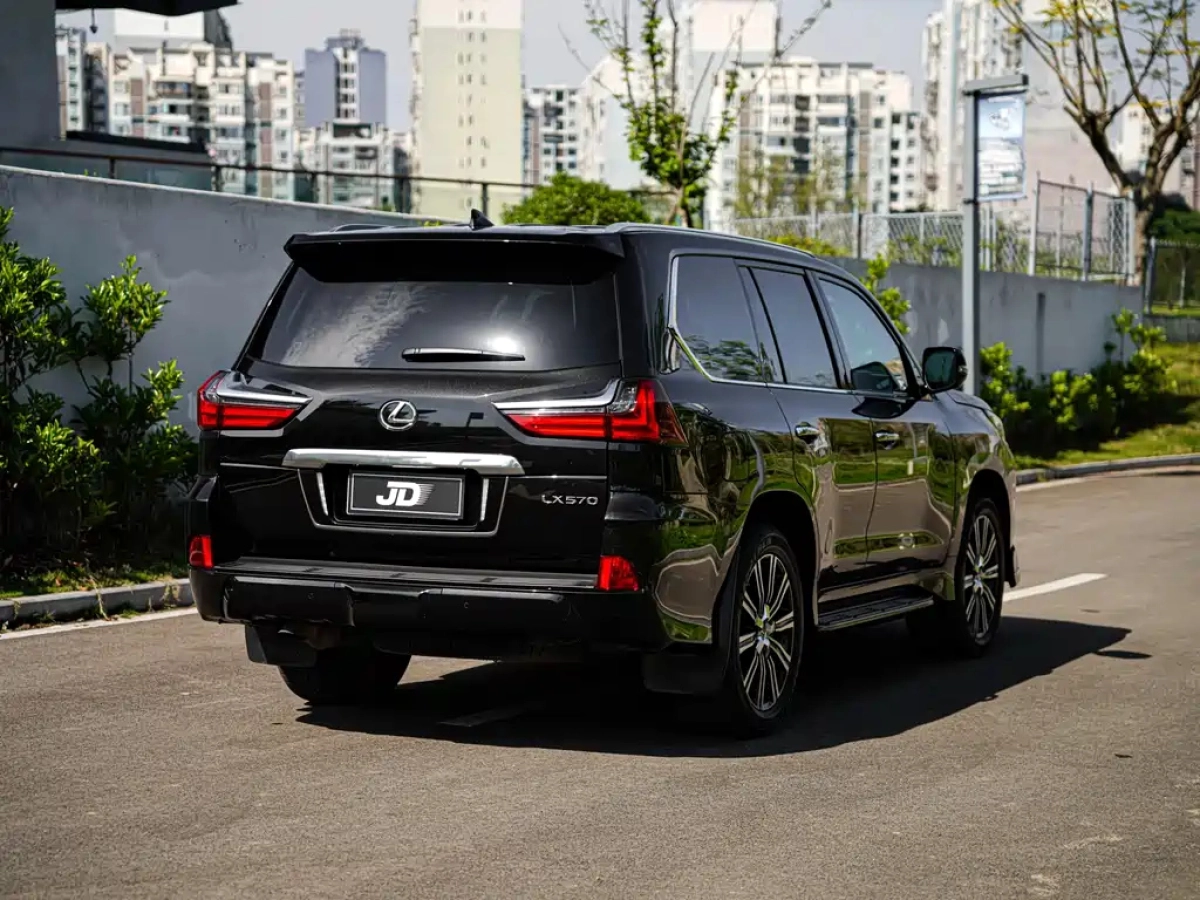 LEXUS LX