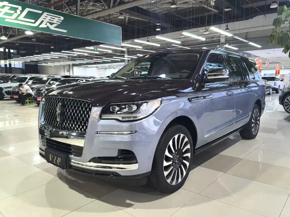 LINCOLN NAVIGATOR  2023