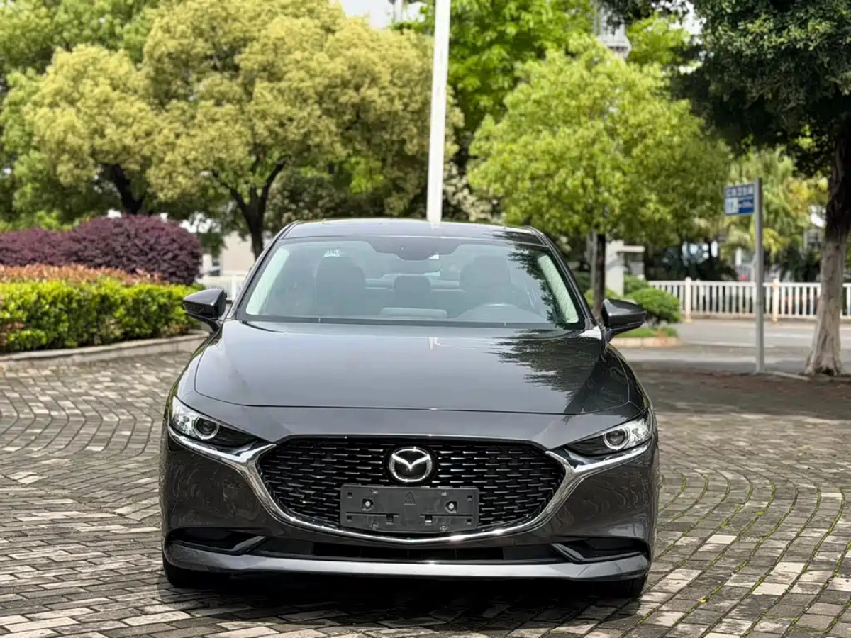 MAZDA 3 AXELA