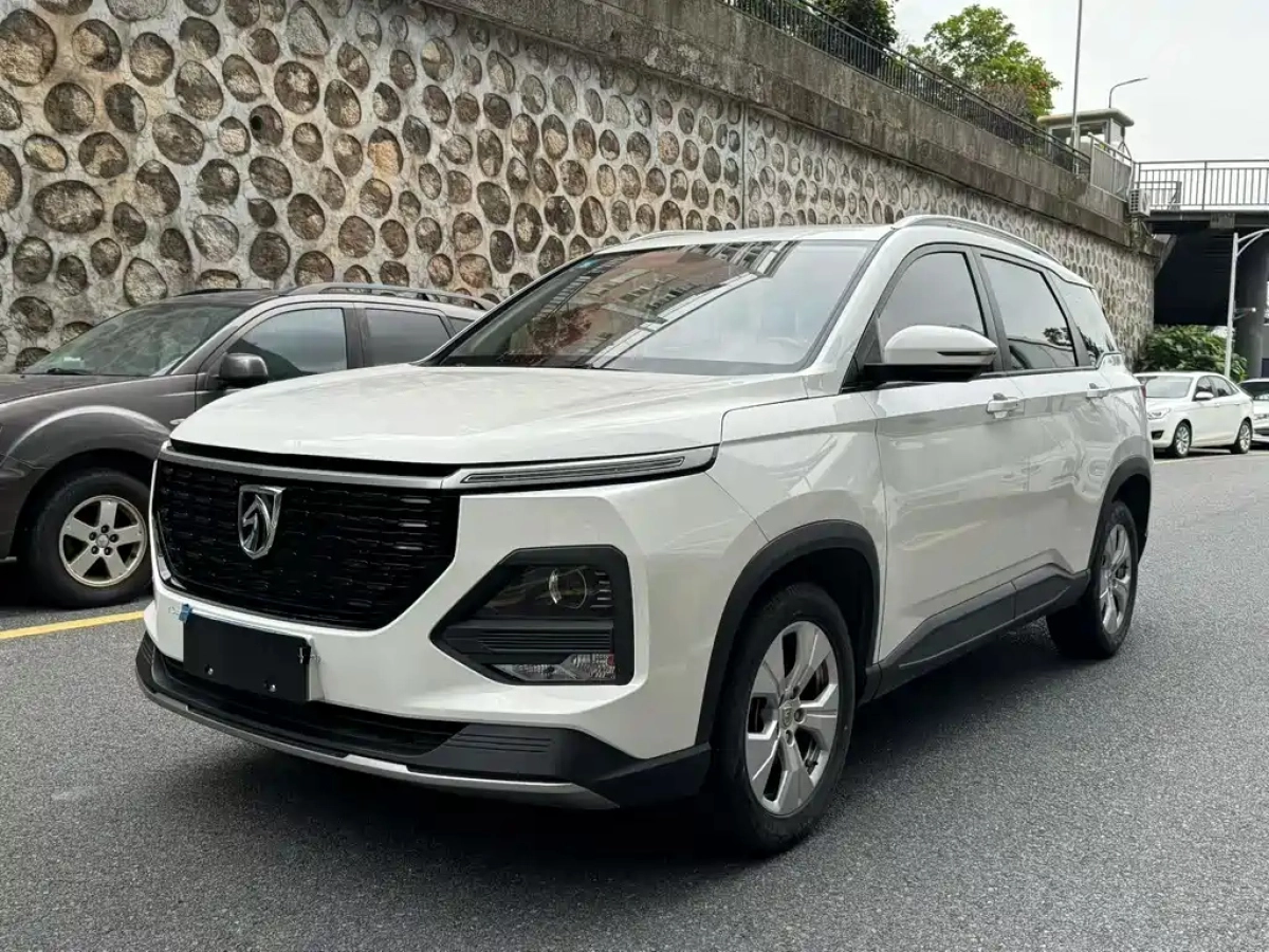 BAOJUN 530  2020