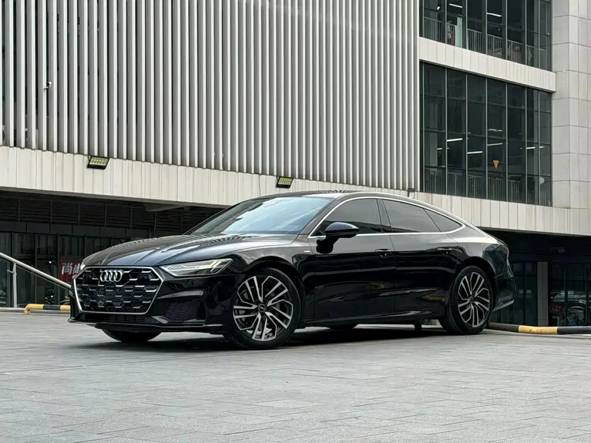 AUDI A7  2024