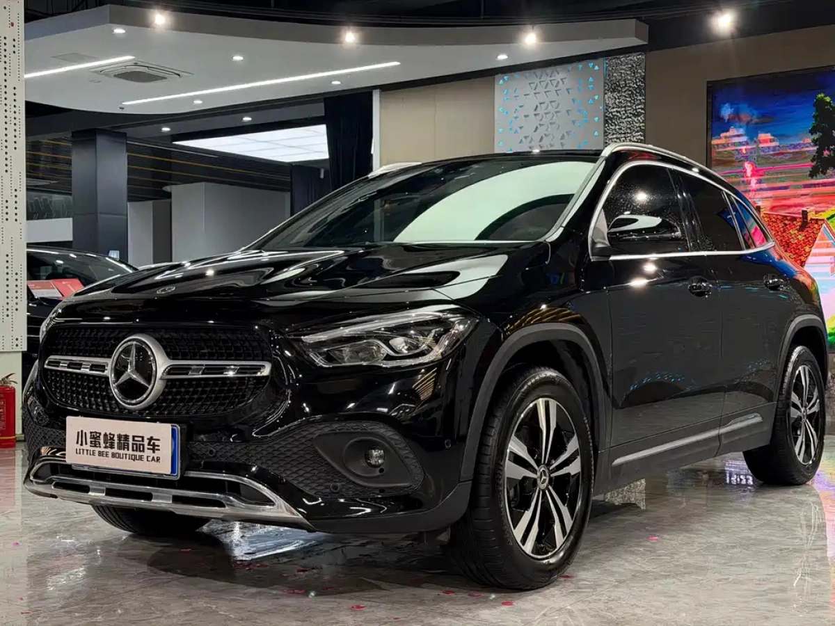 MERCEDES-BENZ GLA  2021