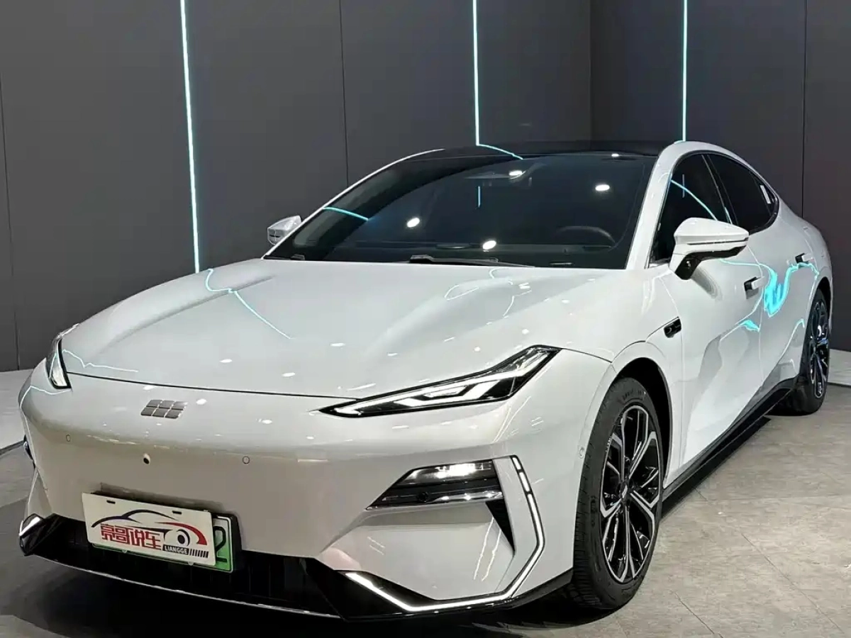 GEELY GALAXY GALAXY E8  2025