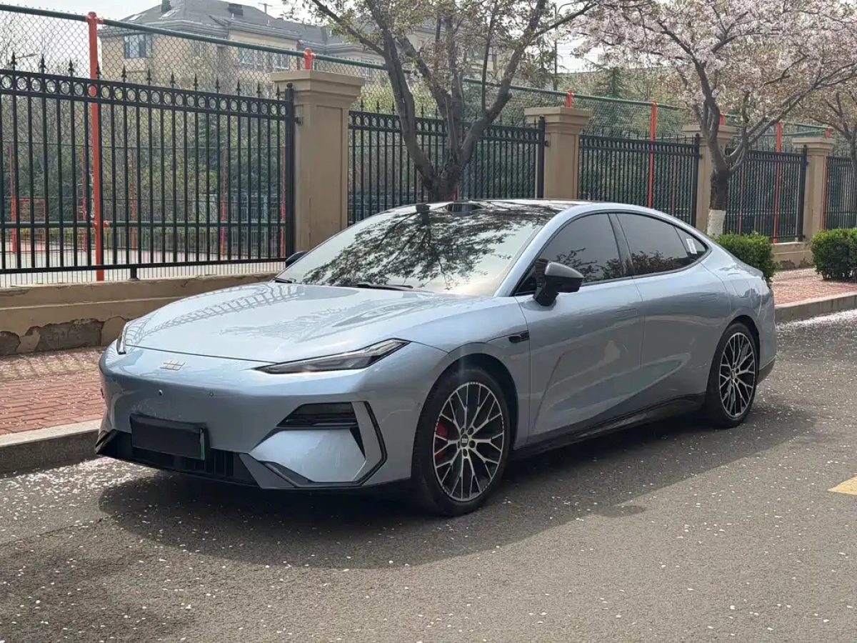 GEELY GALAXY GALAXY E8  2025