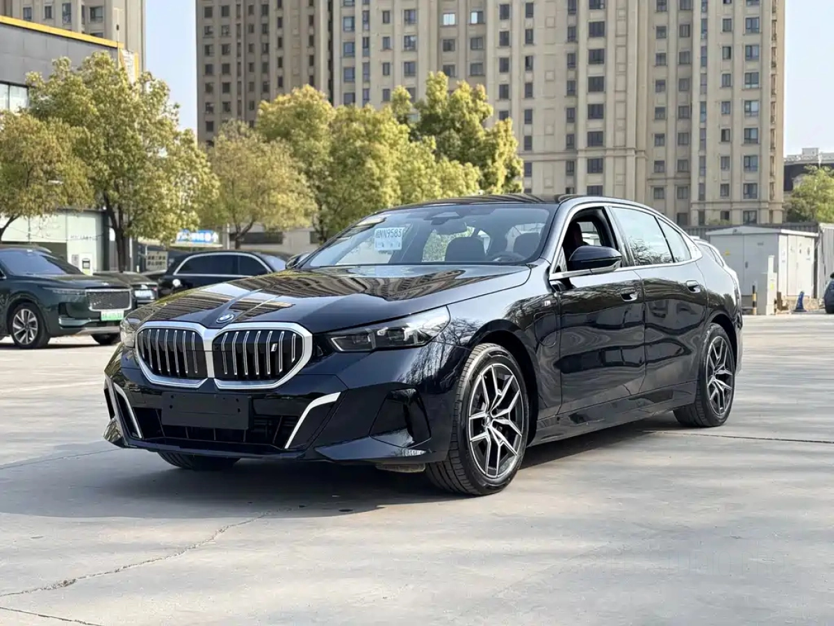 BMW I5  2025
