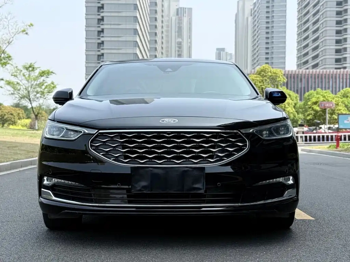 FORD TAURUS  2020
