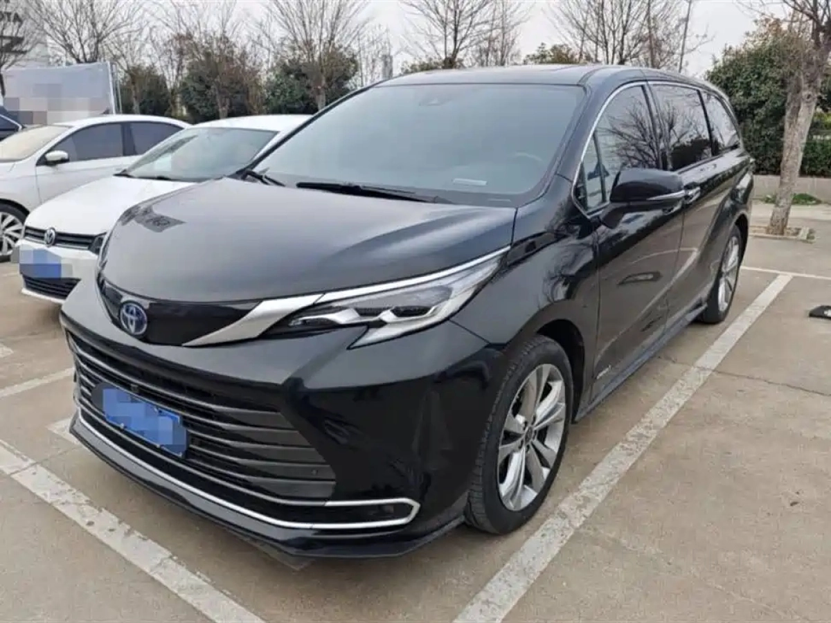 TOYOTA SIENNA  2023