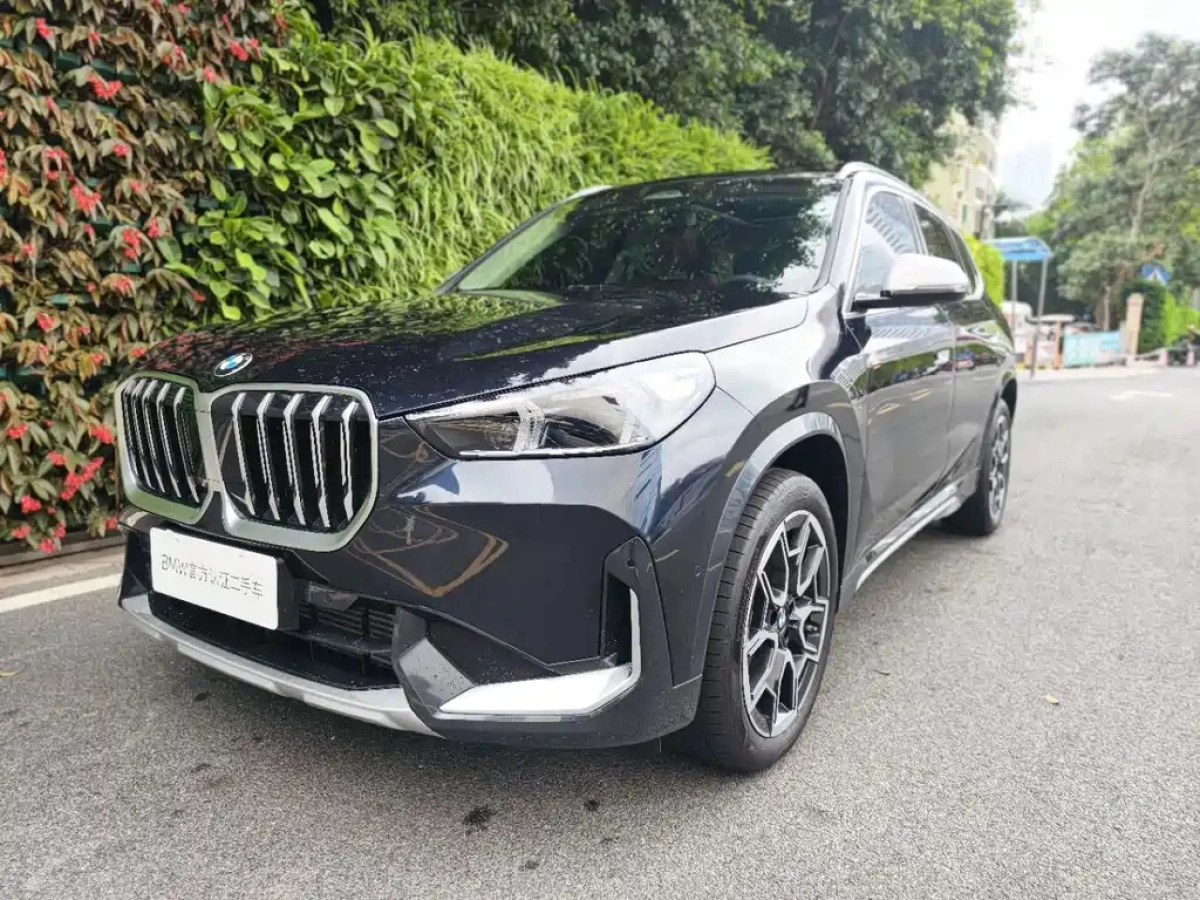 BMW X1  2024