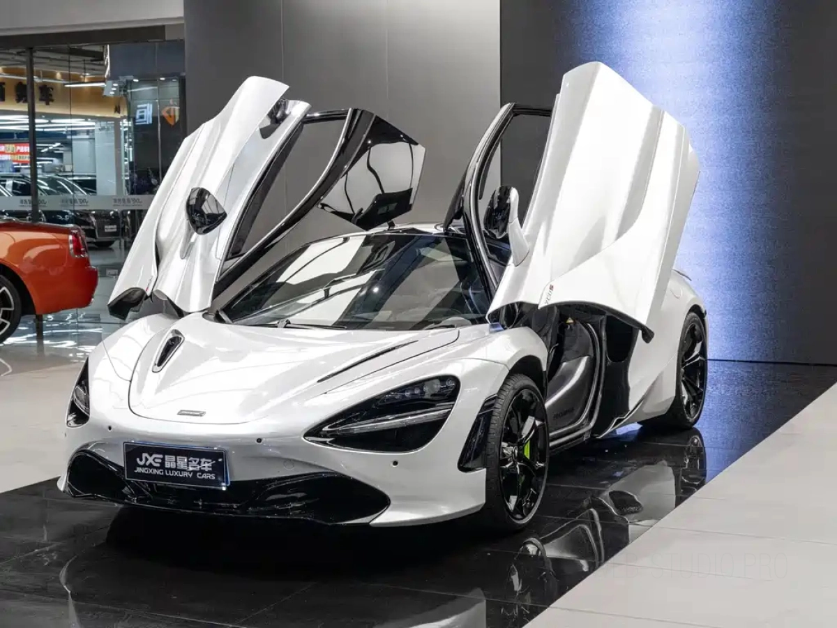 MCLAREN 720S  2020