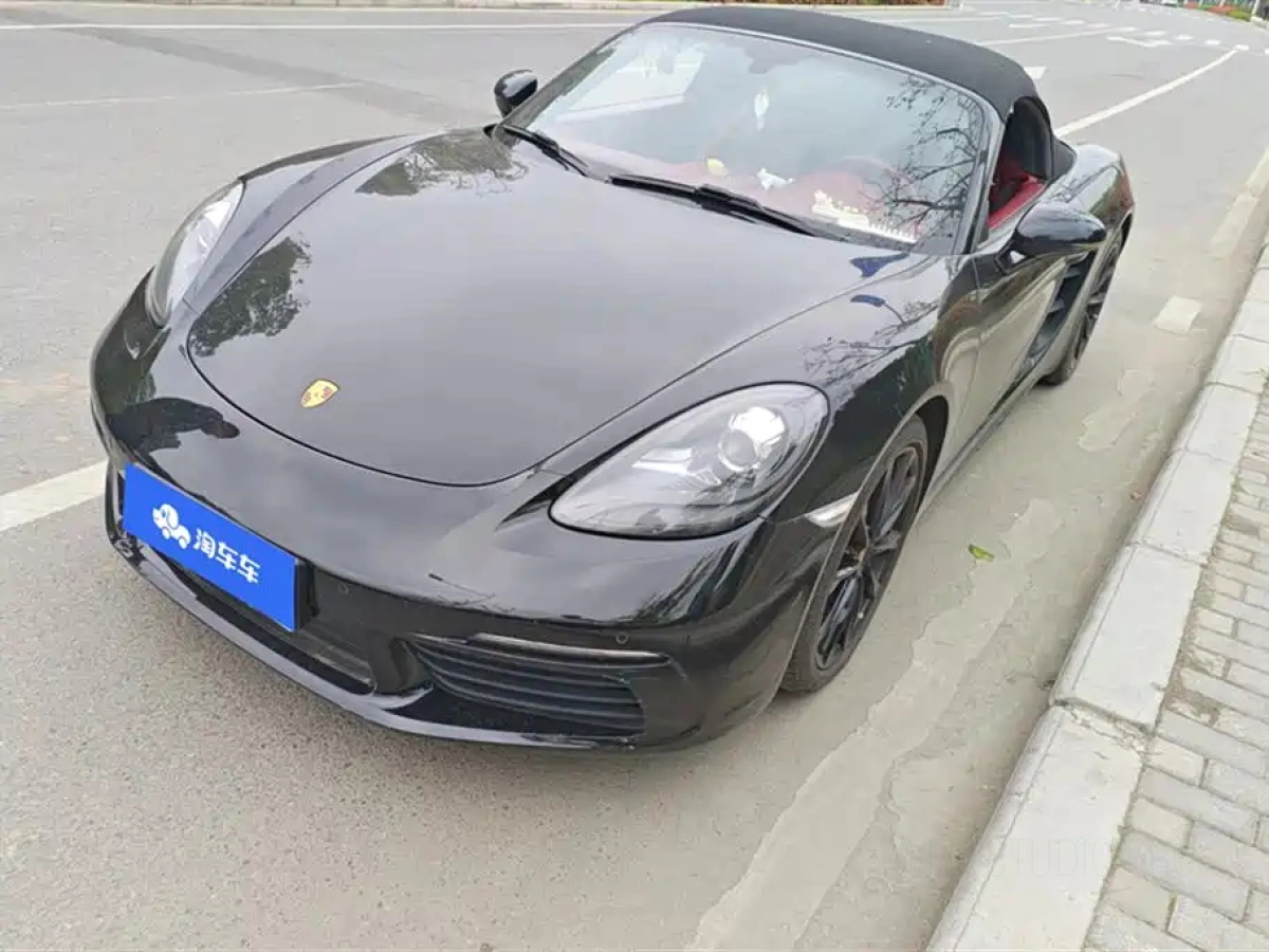PORSCHE 718  2019