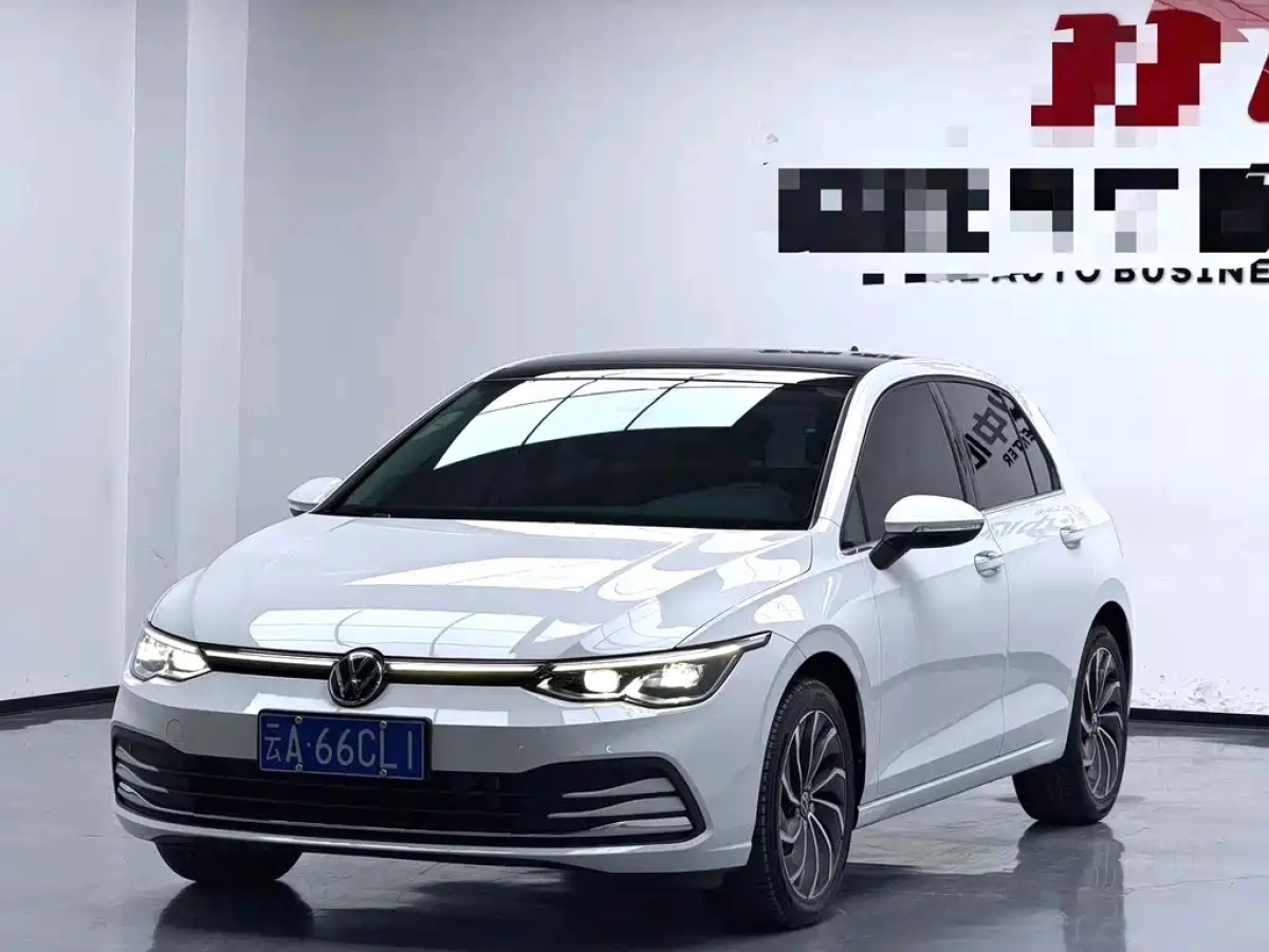 VOLKSWAGEN GOLF  2022