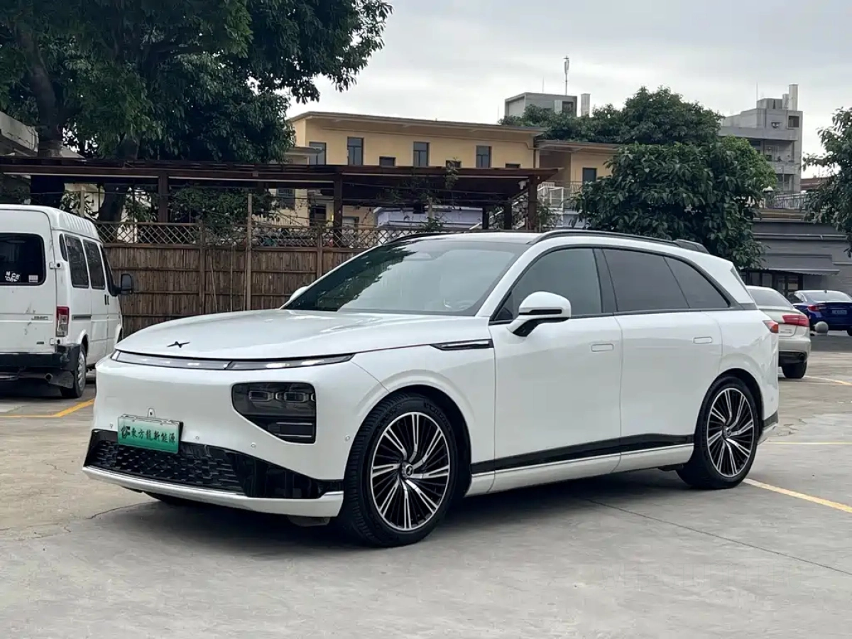 XPENG G9  2023