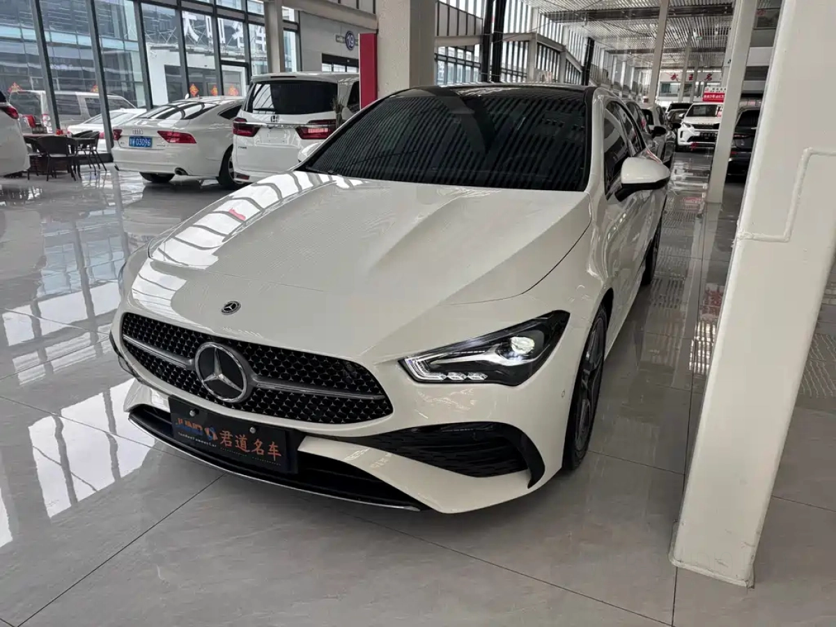 MERCEDES-BENZ CLA  2024