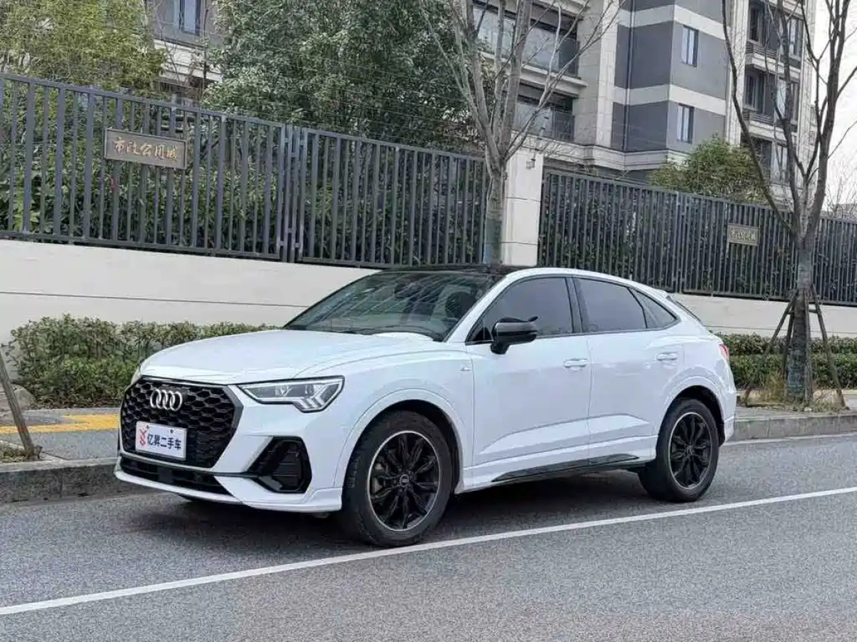 AUDI Q3 SPORTBACK