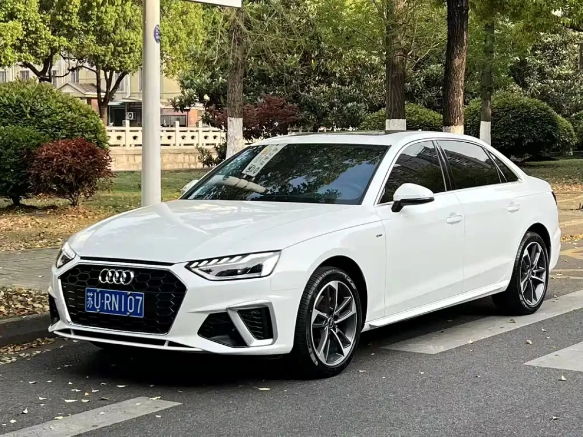 AUDI A4L  2025