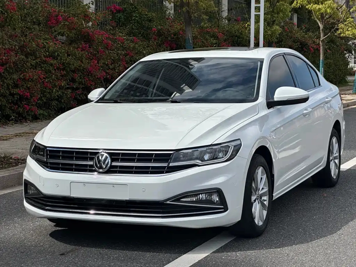 VOLKSWAGEN BORA  2019