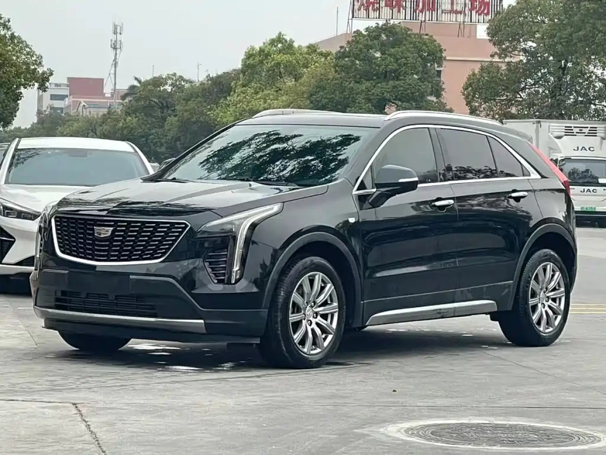 CADILLAC XT4