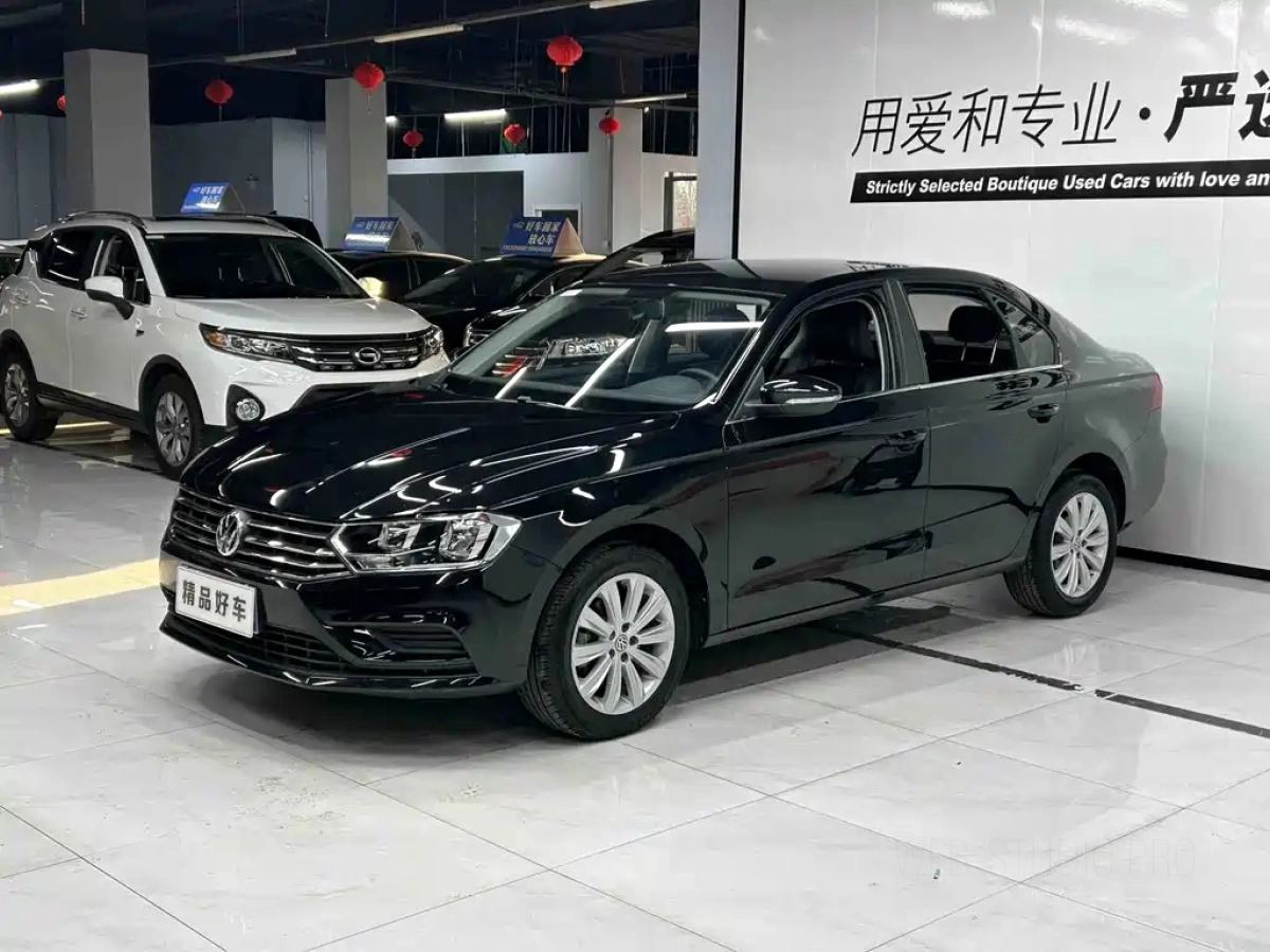 VOLKSWAGEN BORA  2022