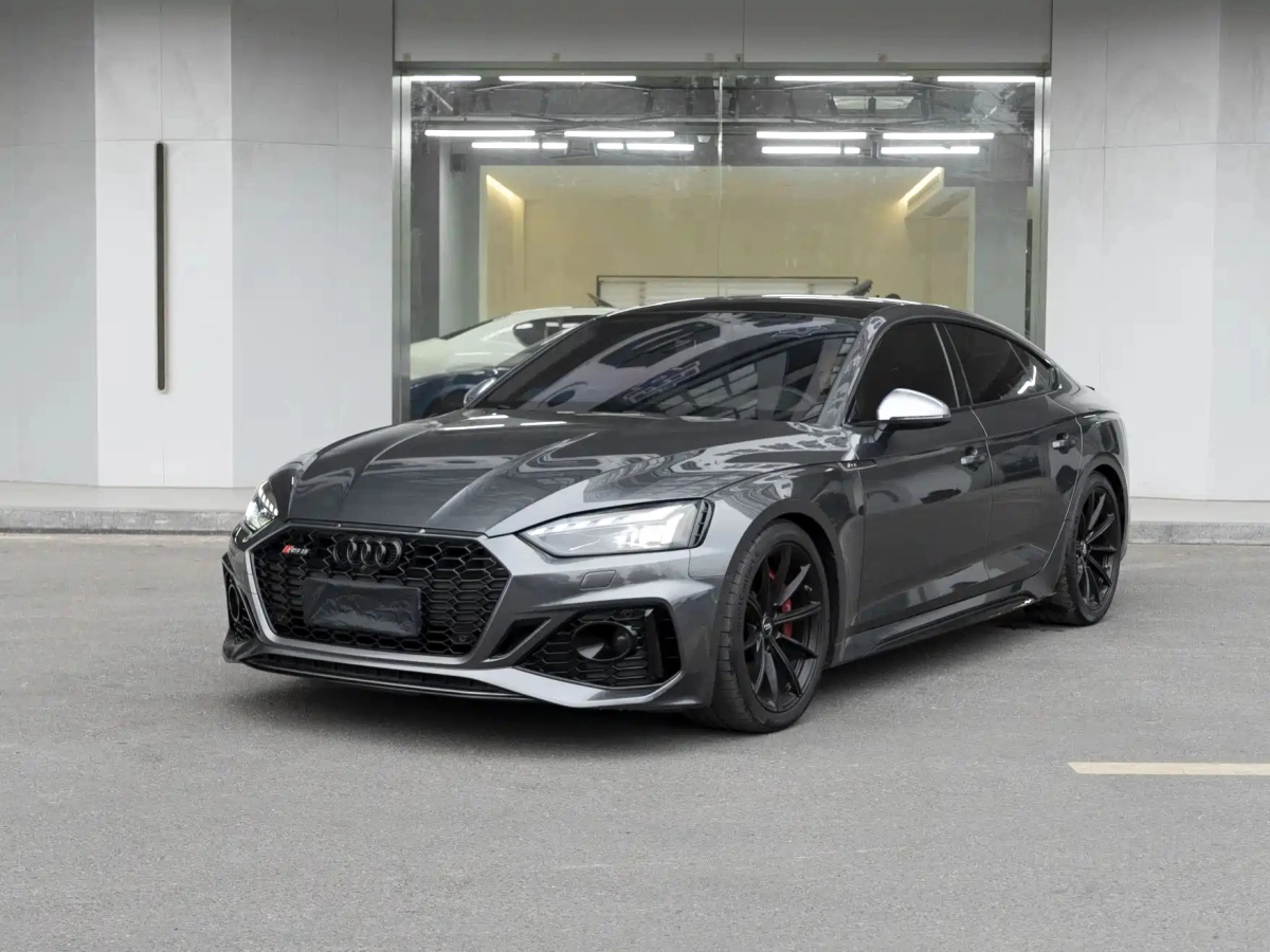 AUDI RS 5  2021