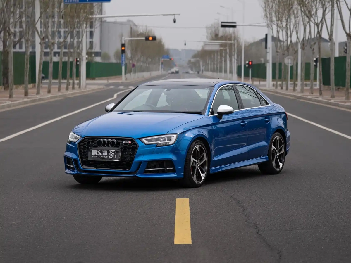 AUDI S3  2019