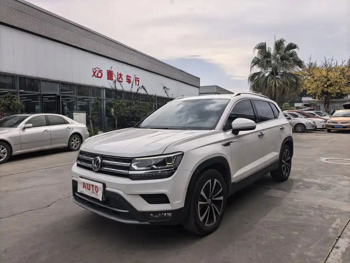 VOLKSWAGEN THARU  2019