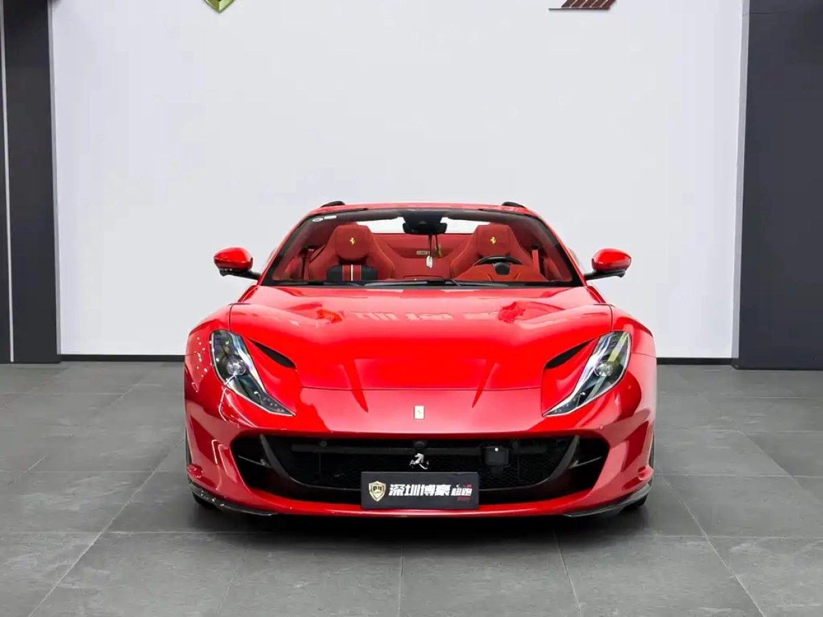 FERRARI 812  2024