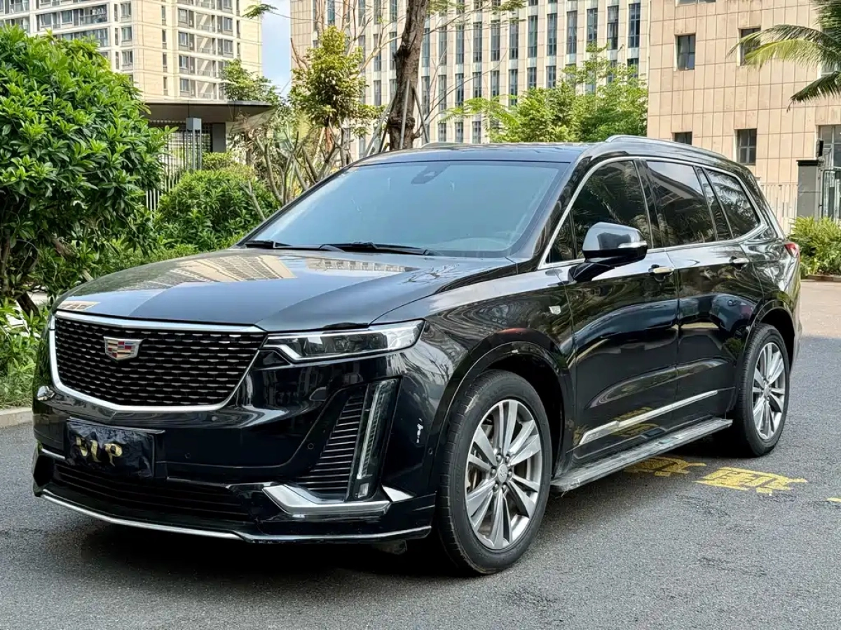 CADILLAC XT6