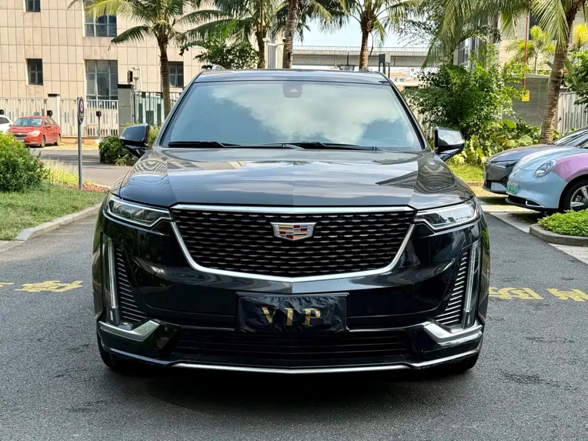 CADILLAC XT6