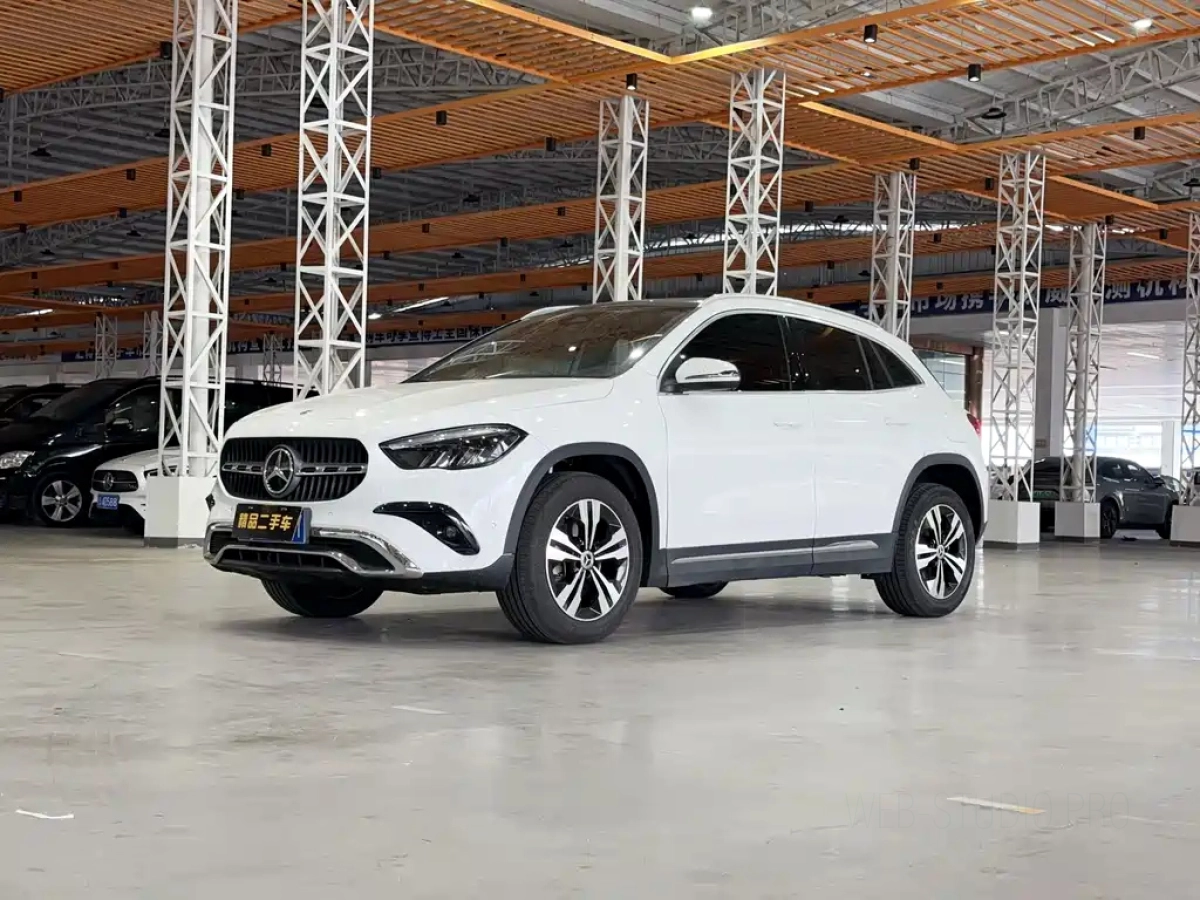 MERCEDES-BENZ GLA  2025