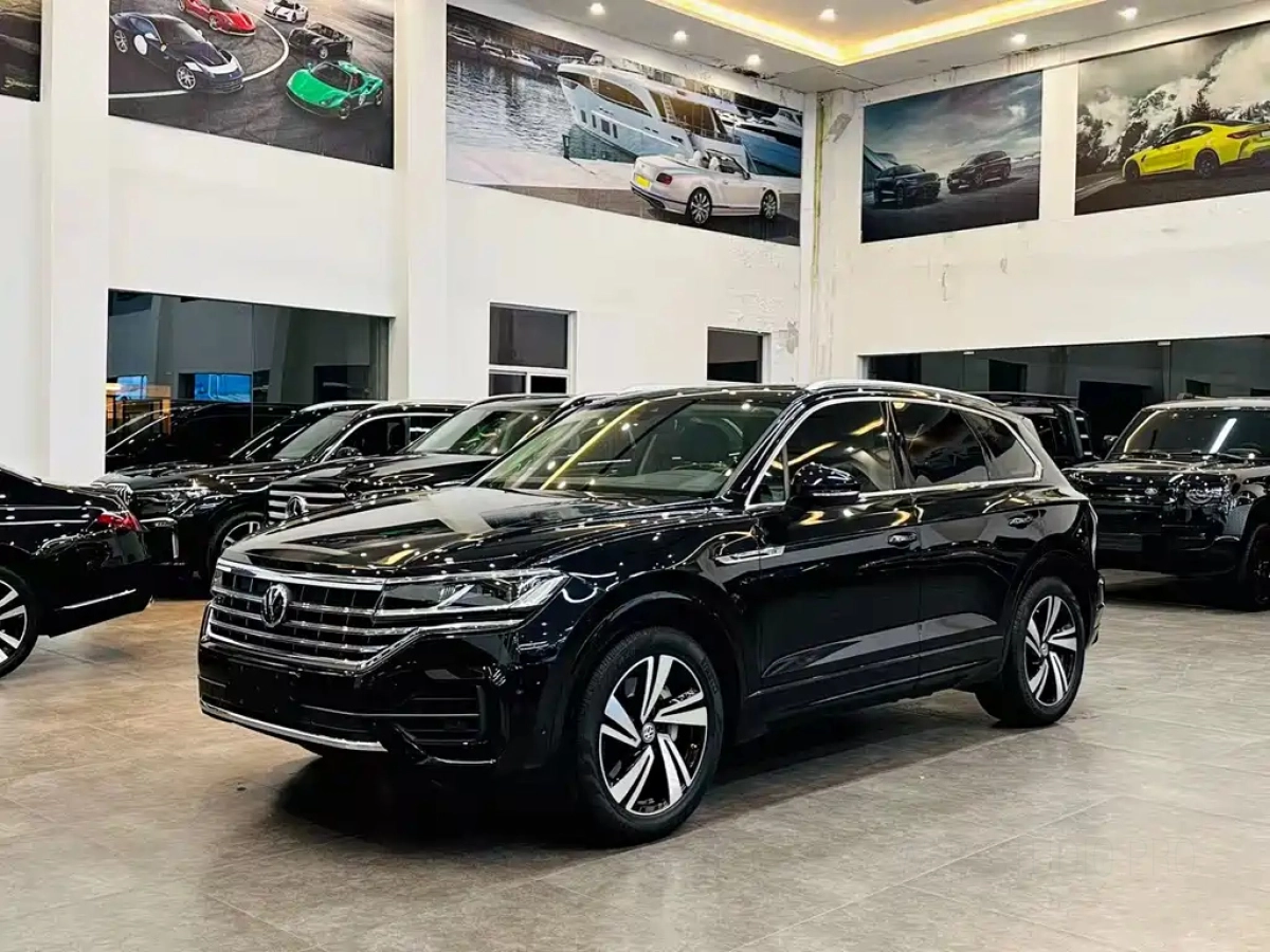 VOLKSWAGEN TOUAREG  2020
