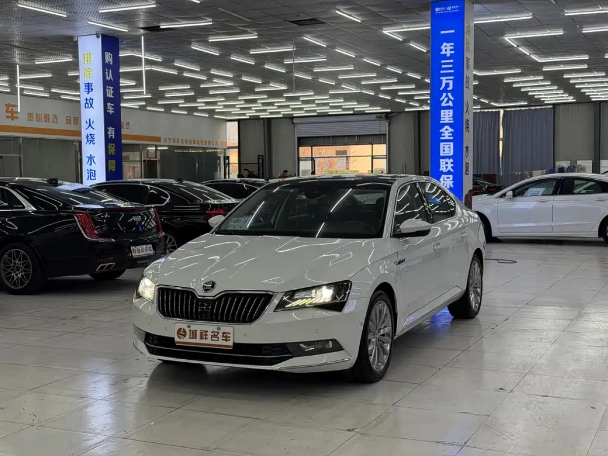 SKODA SUPERB