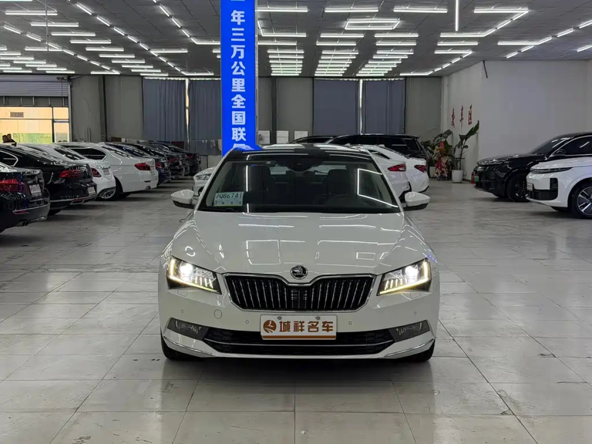 SKODA SUPERB