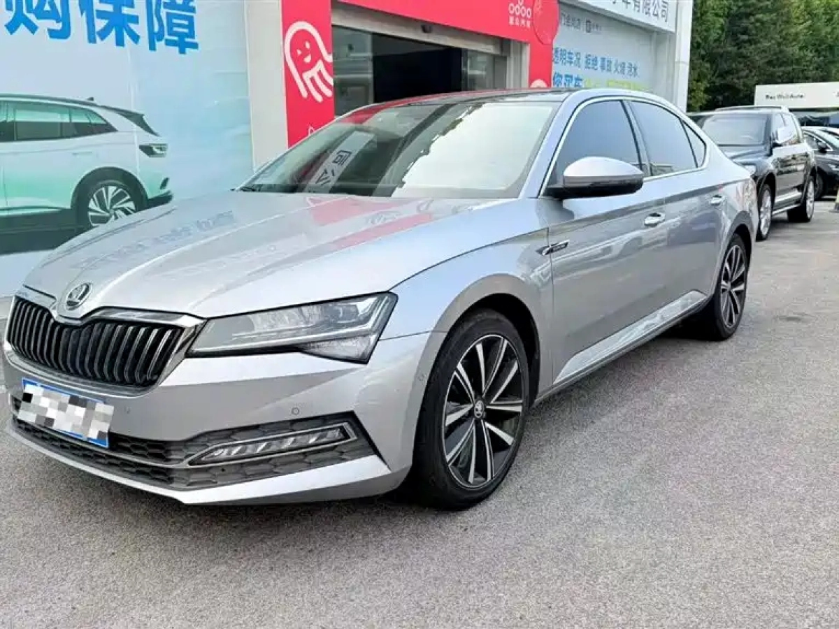 SKODA SUPERB  2021