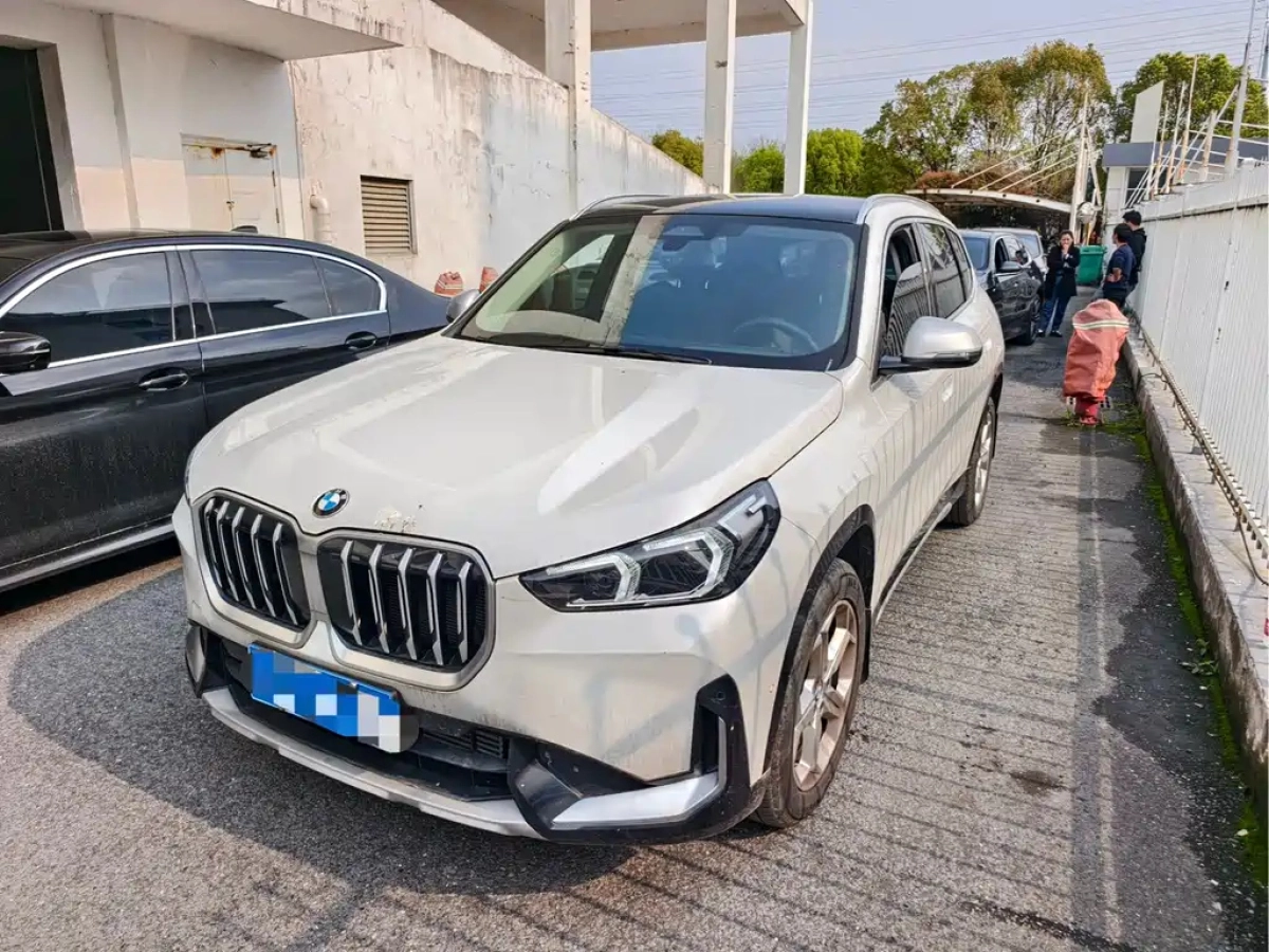 BMW X1  2023