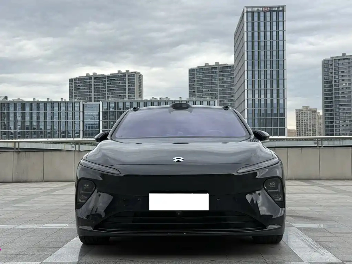 NIO ET7