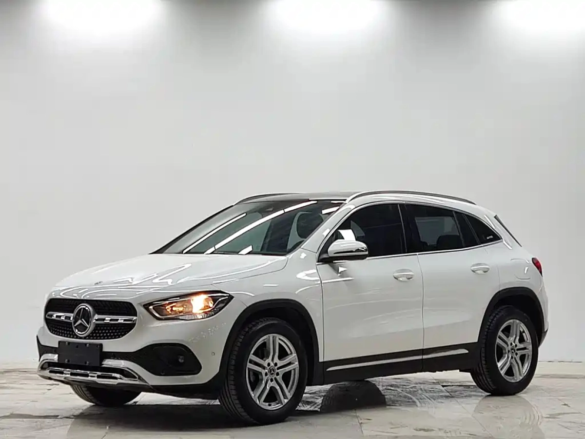 MERCEDES-BENZ GLA  2022