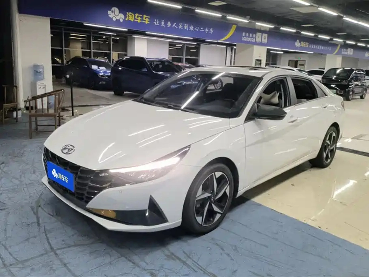 HYUNDAI ELANTRA  2023