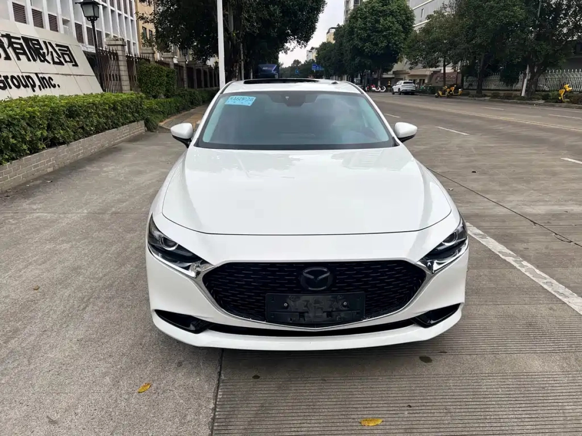MAZDA 3 AXELA