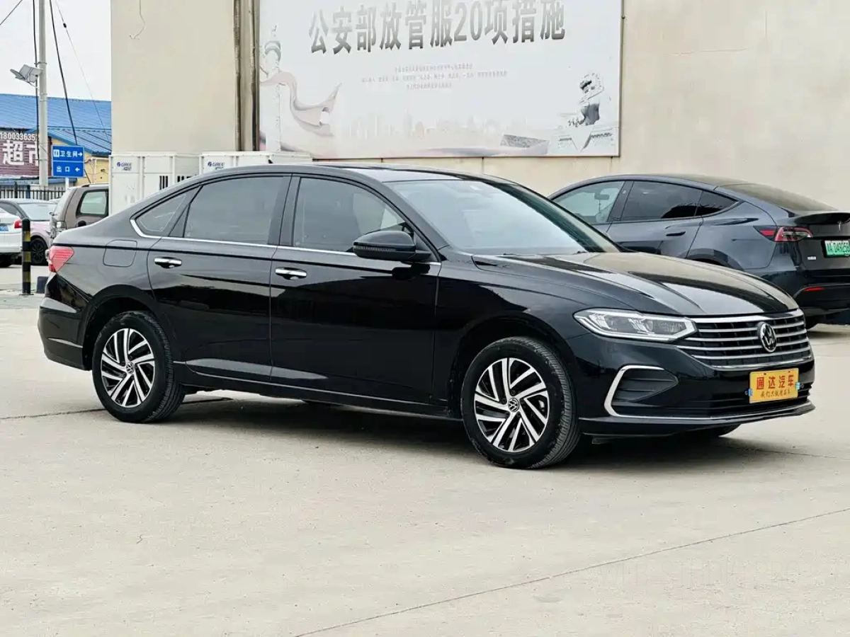 VOLKSWAGEN LAVIDA  2025