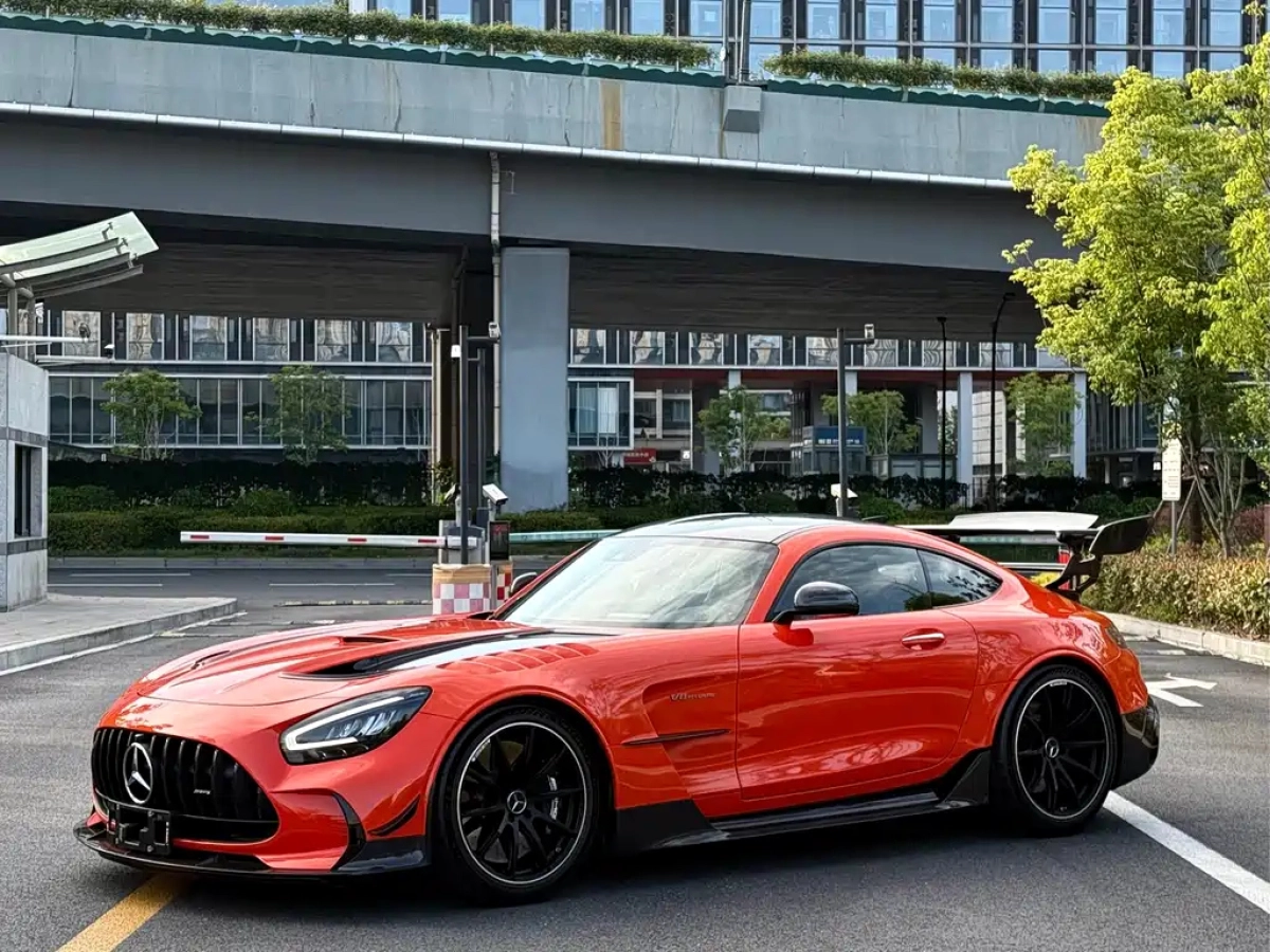 MERCEDES-BENZ AMG GT