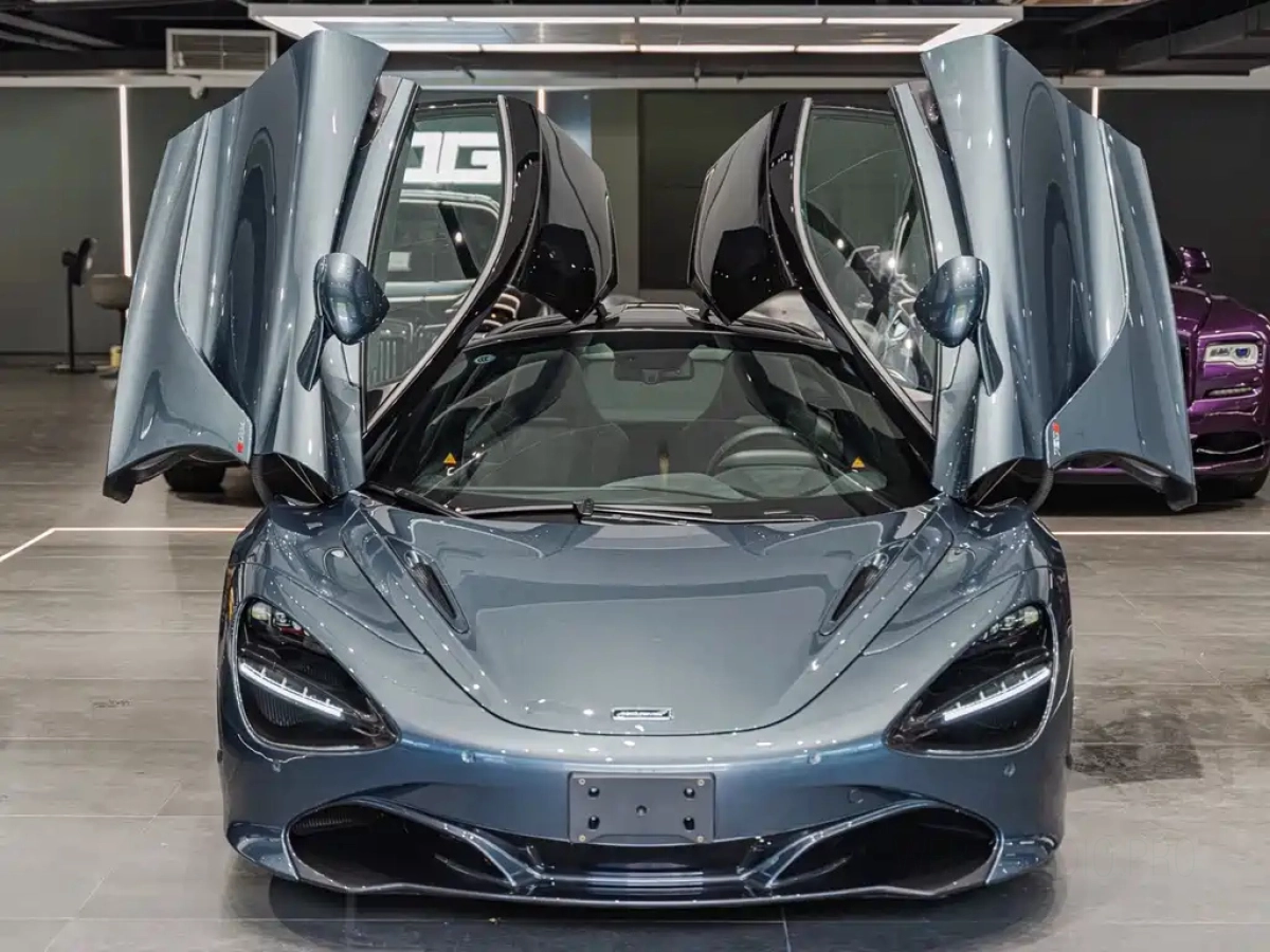 MCLAREN 720S