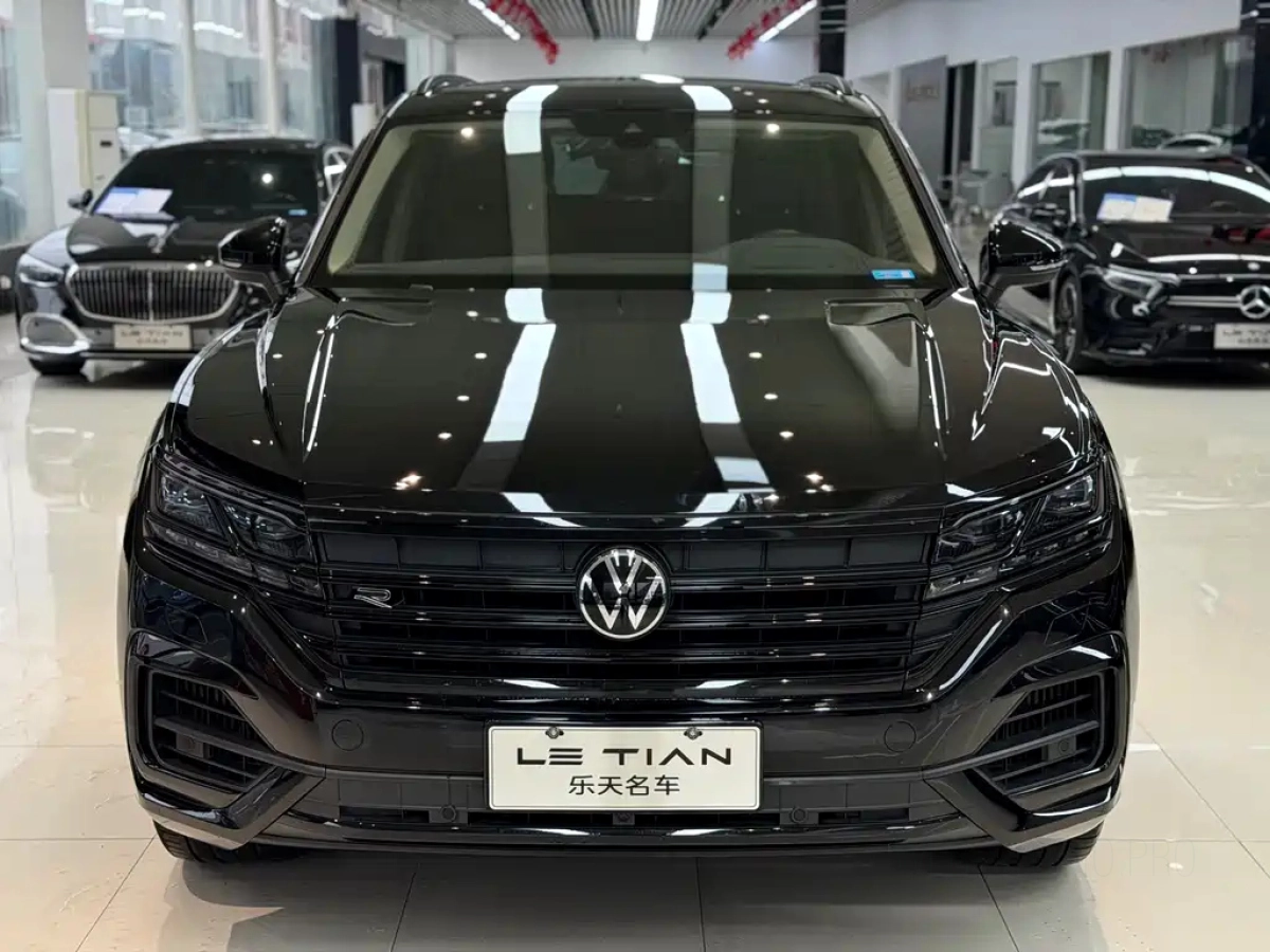 VOLKSWAGEN TOUAREG